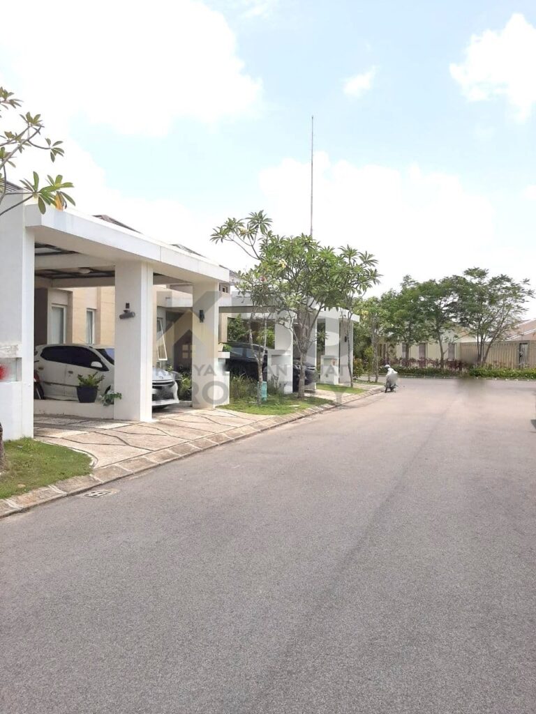 Photo 2021 04 10 14 30 10