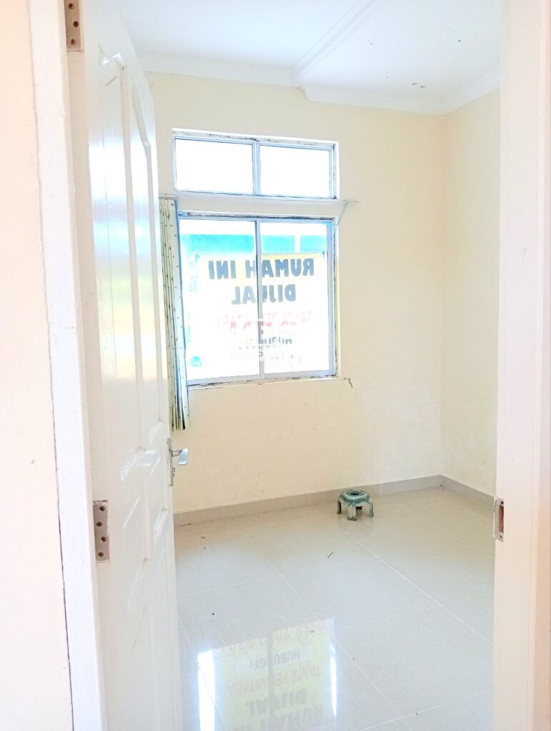 Photo 2025 09 12 17 05 28