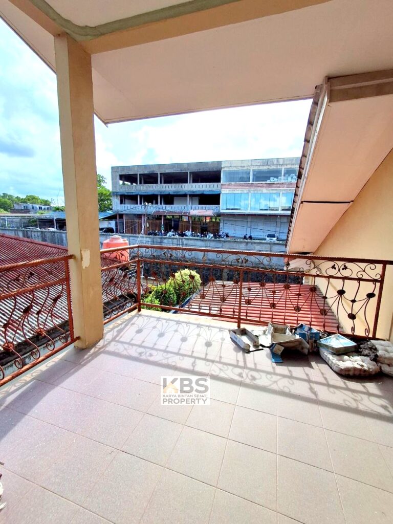 Photo 2025 10 03 16 40 12 2