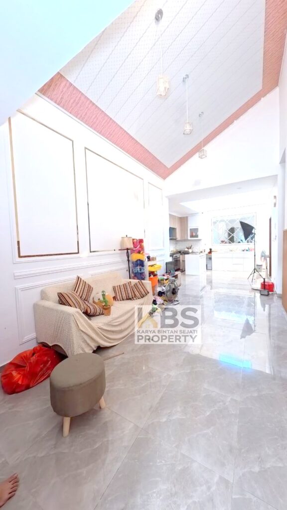 Photo 2025 10 16 17 04 17