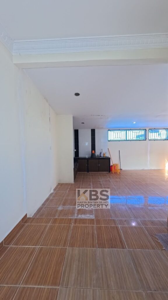 Photo 2025 10 30 17 17 16