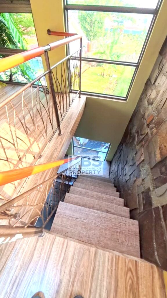 Photo 2025 09 08 16 49 42 2