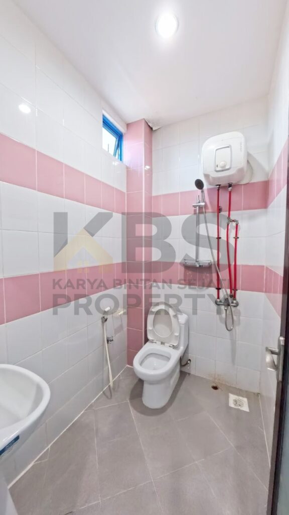 Photo 6055256872471694721 y