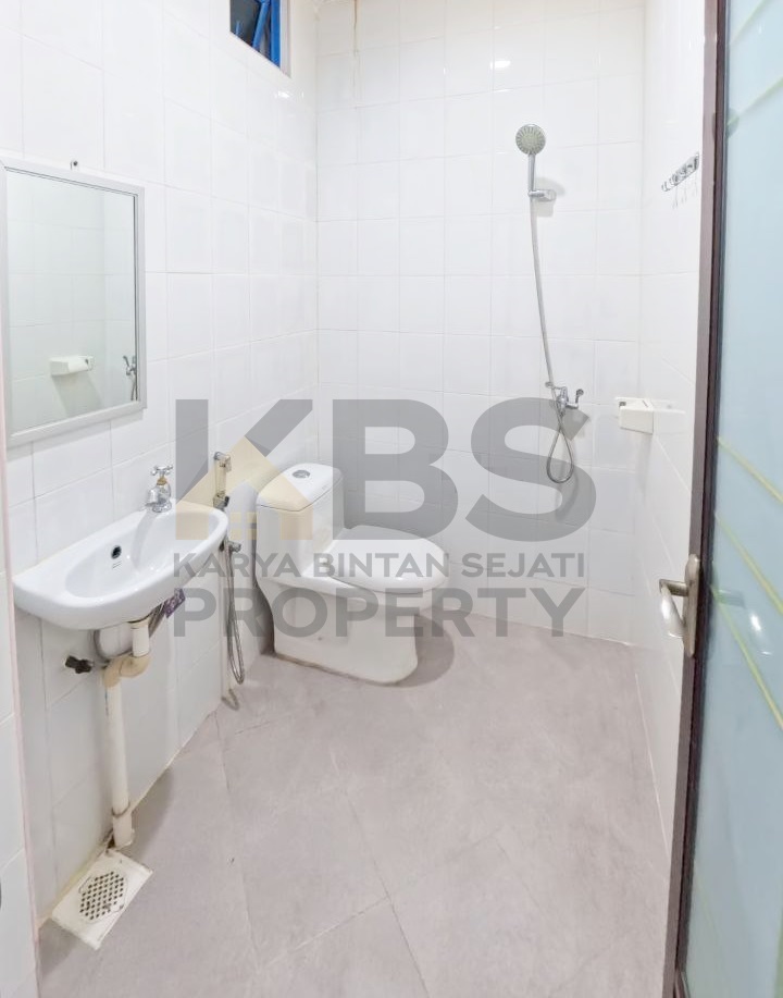 Photo 6055256872471694731 y