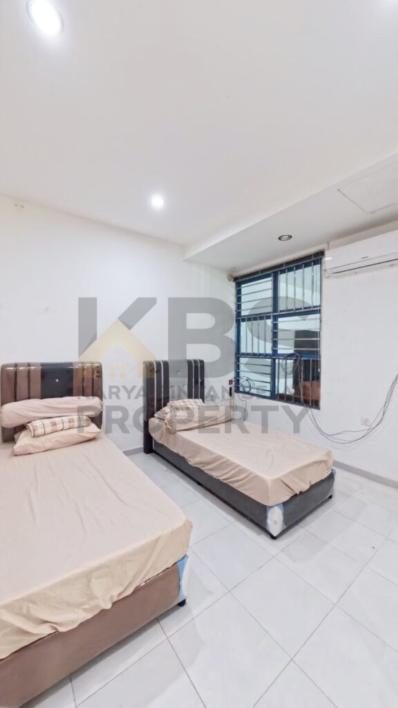 Photo 6055256872471694735 y