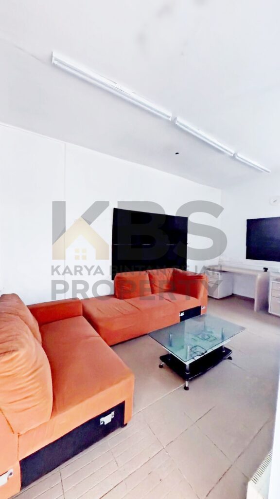 Photo 6055256872471694736 w