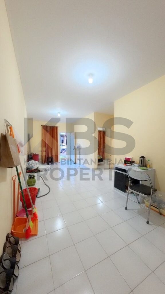 Photo 6057508672285379928 y