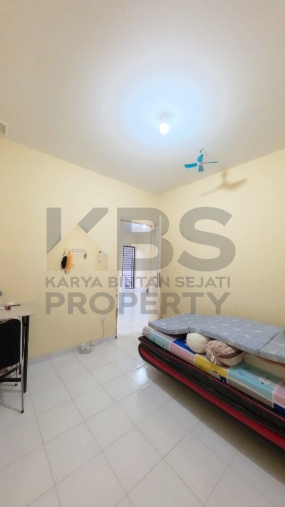 Photo 6057508672285379929 y