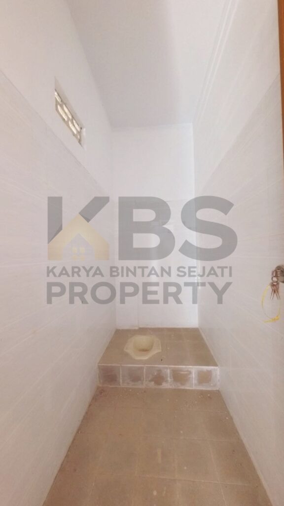 Photo 6059844391465062824 y (1)