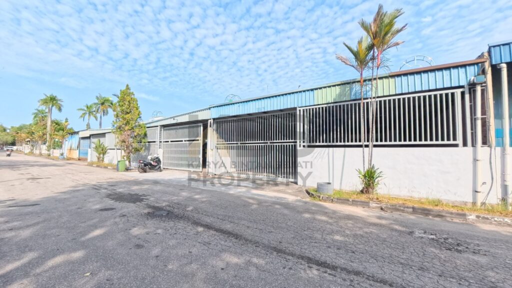 Photo 6075514382076022161 w