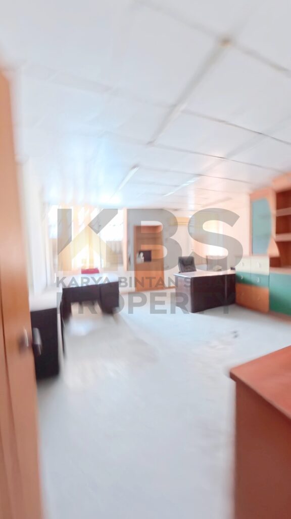 Photo 6075514382076022169 w