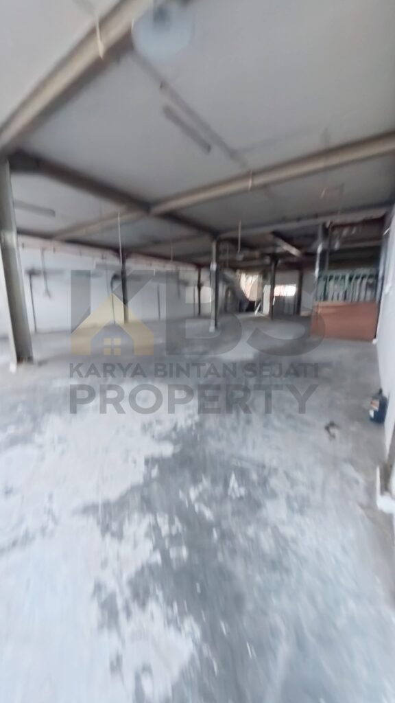 Photo 6075514382076022181 w