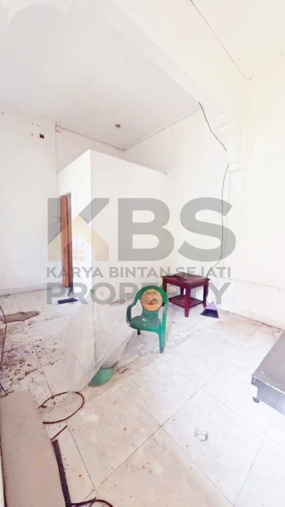 Photo 6336903317161708617 y