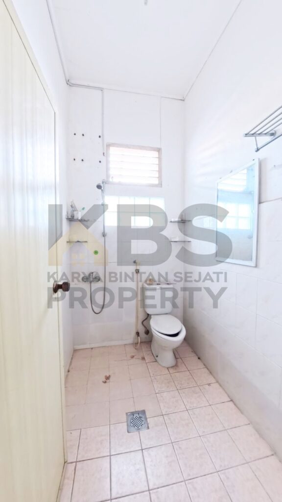 Photo 6336903317161708633 y