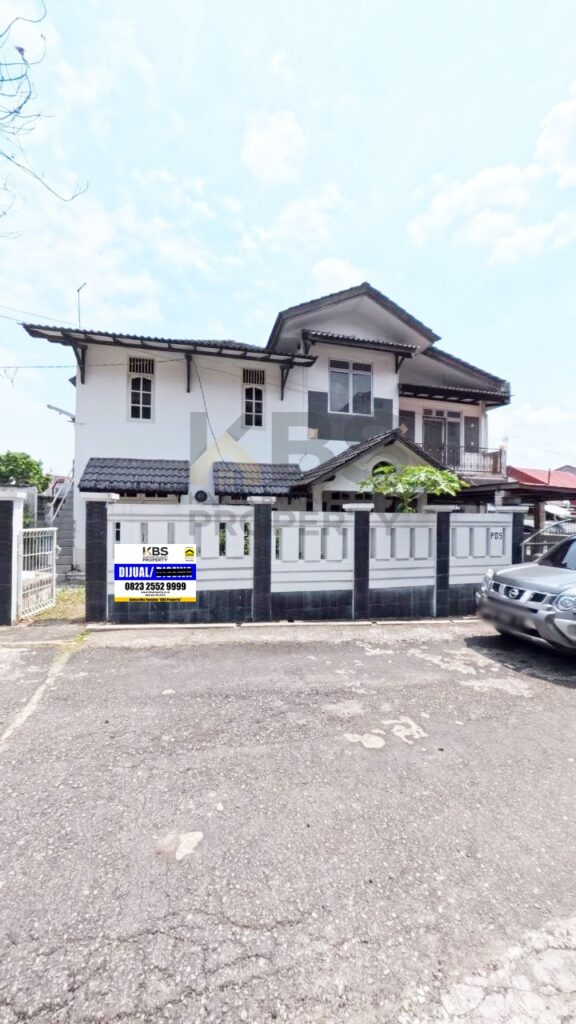 Photo 6336903317161708640 y copy