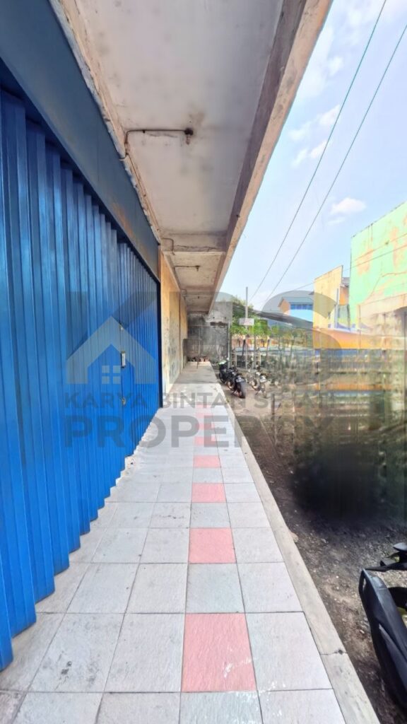 Photo 6336903317161708895 y