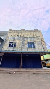 Photo 6336903317161708901 y