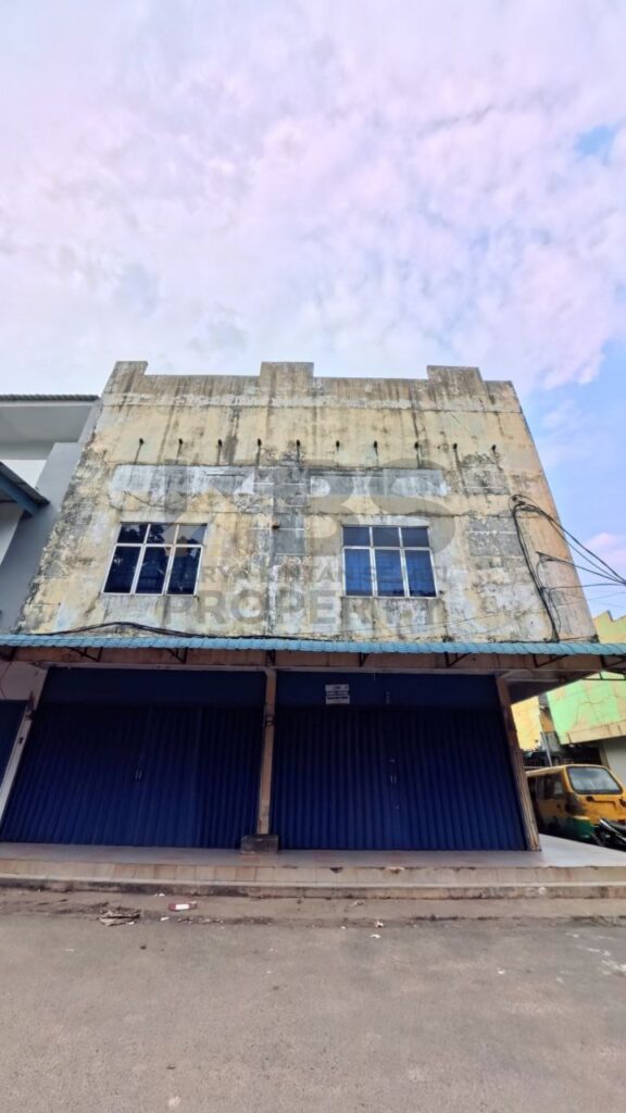 Photo 6336903317161708901 y