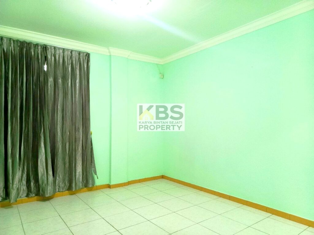 Photo 2024 11 14 22 04 00 5