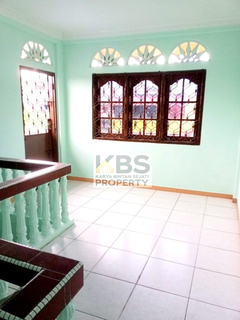 Photo 2024 11 14 23 04 57 2